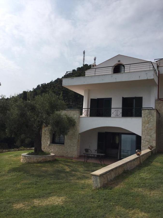 Villa Kalandra Exterior photo